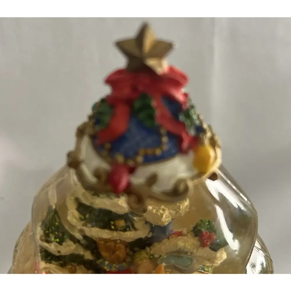 Snowglobe Christmas Holiday Music Globe with‎ Frosty the Snowman Theme song